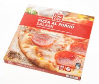 Pizza salami z kamenné pece
